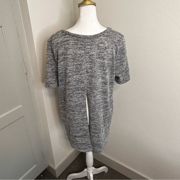 ENOUGH About Me Short Sleeve High Low Split Back Sweater SZ L Gray - Picture 4 of 9